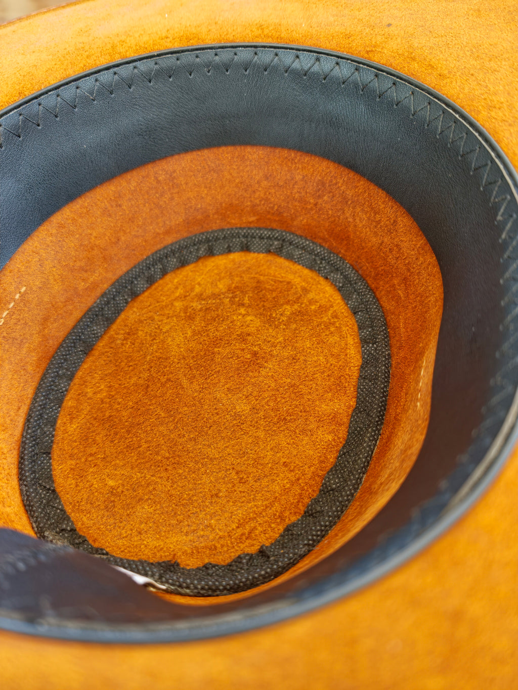 Sombrero de Cuero "Bohemia" 100% Cuero Genuino