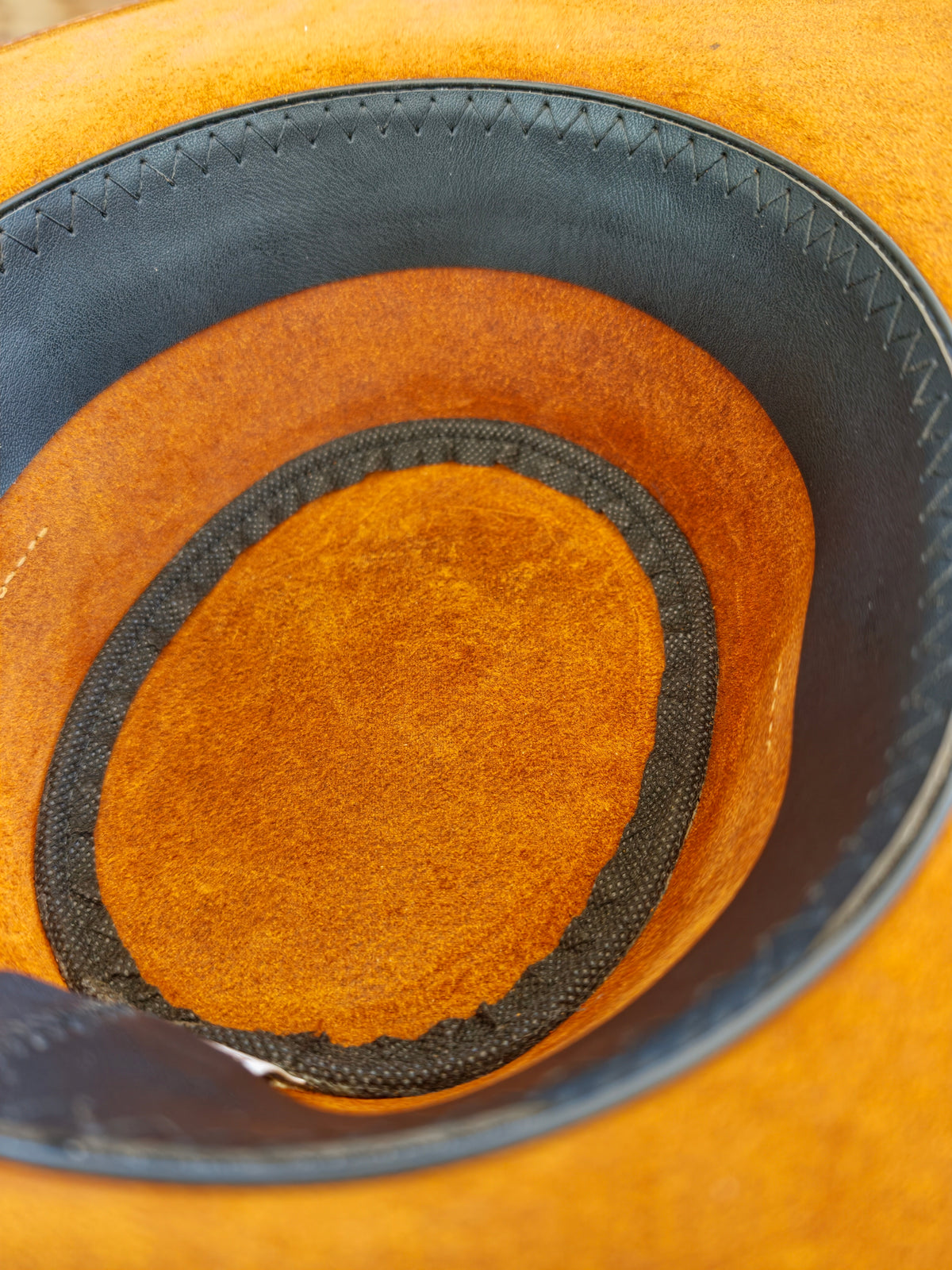 Sombrero de Cuero "Bohemia" 100% Cuero Genuino