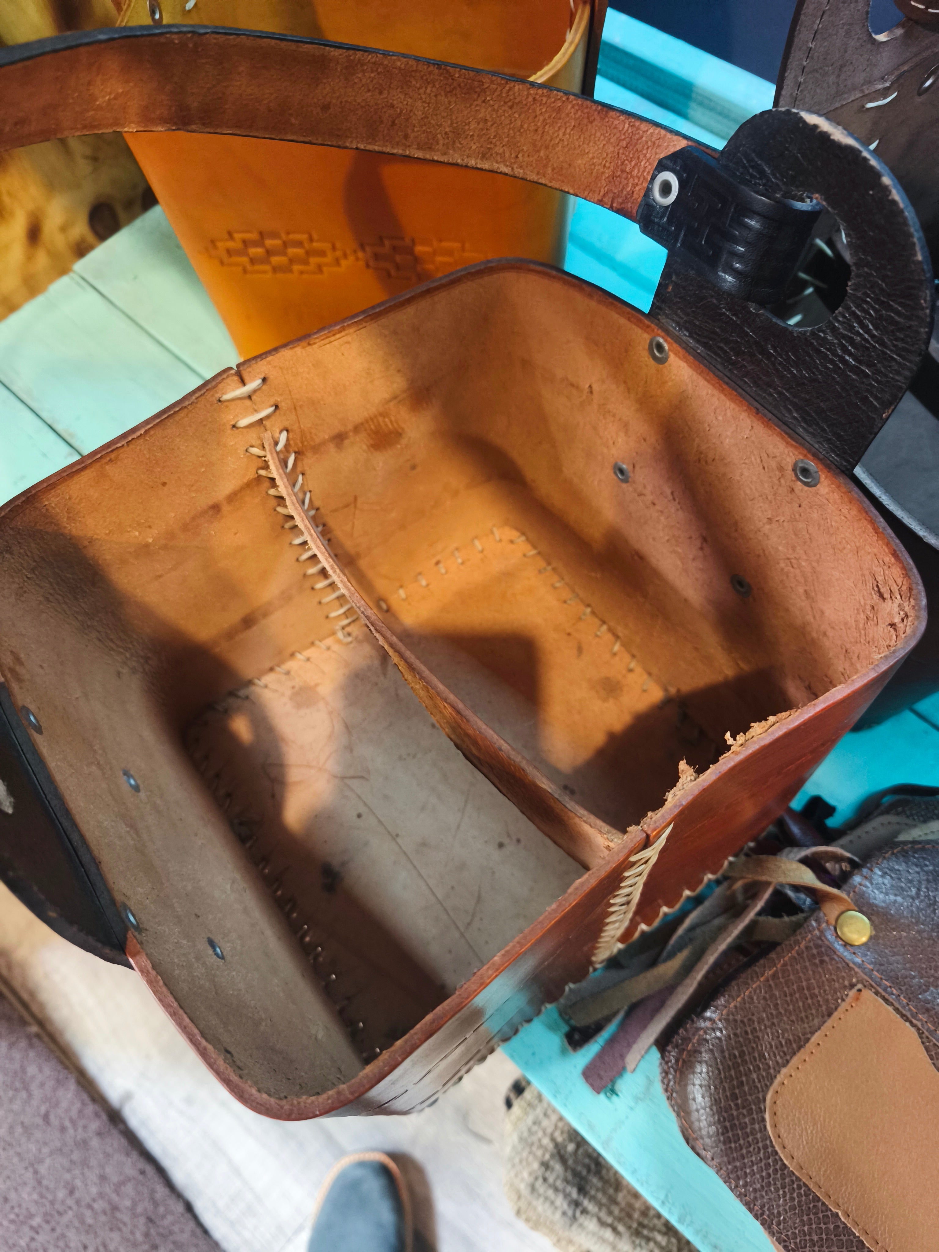 Canasto matero cuadrado 100% cuero