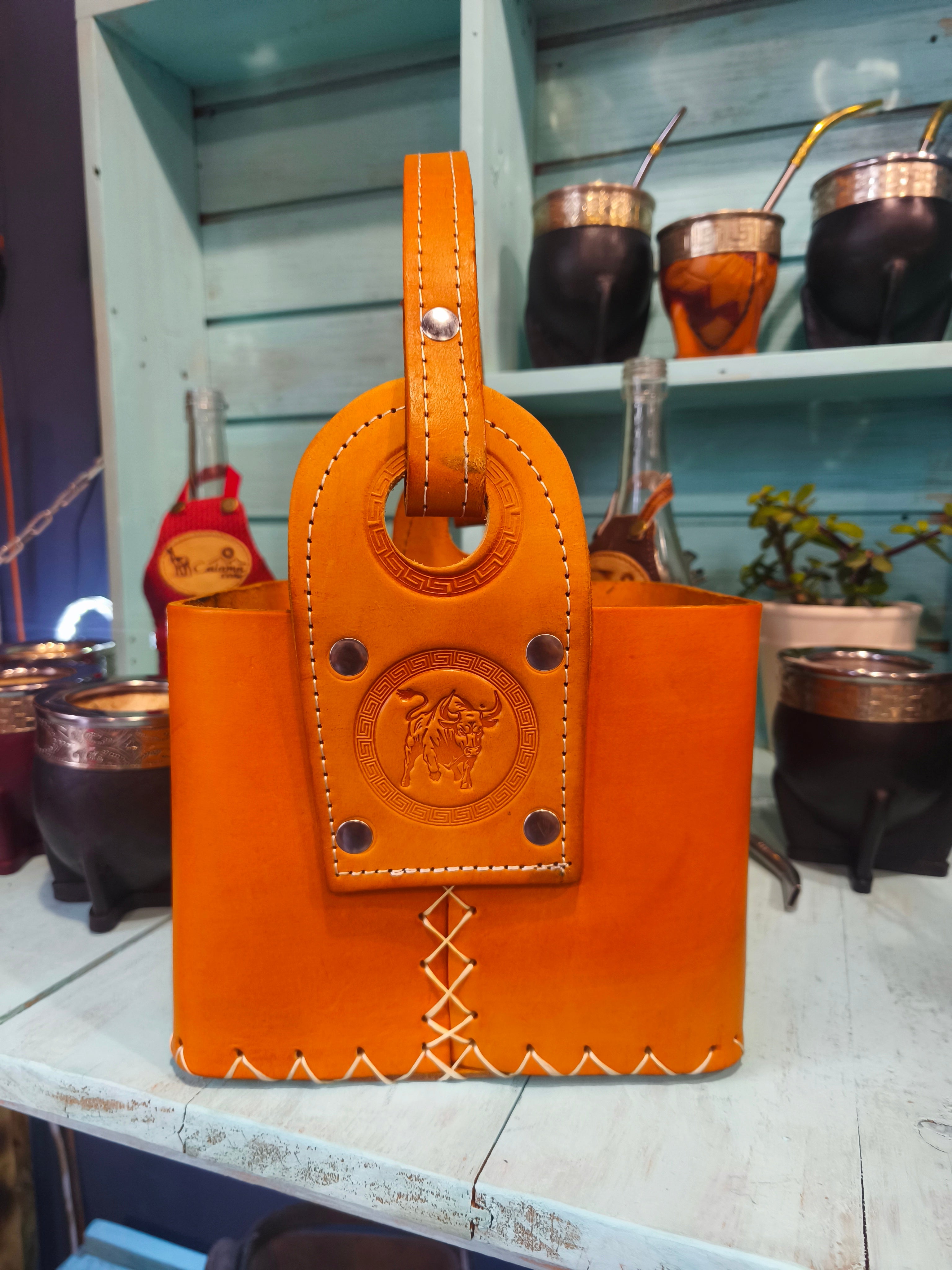 Canasto matero cuadrado 100% cuero