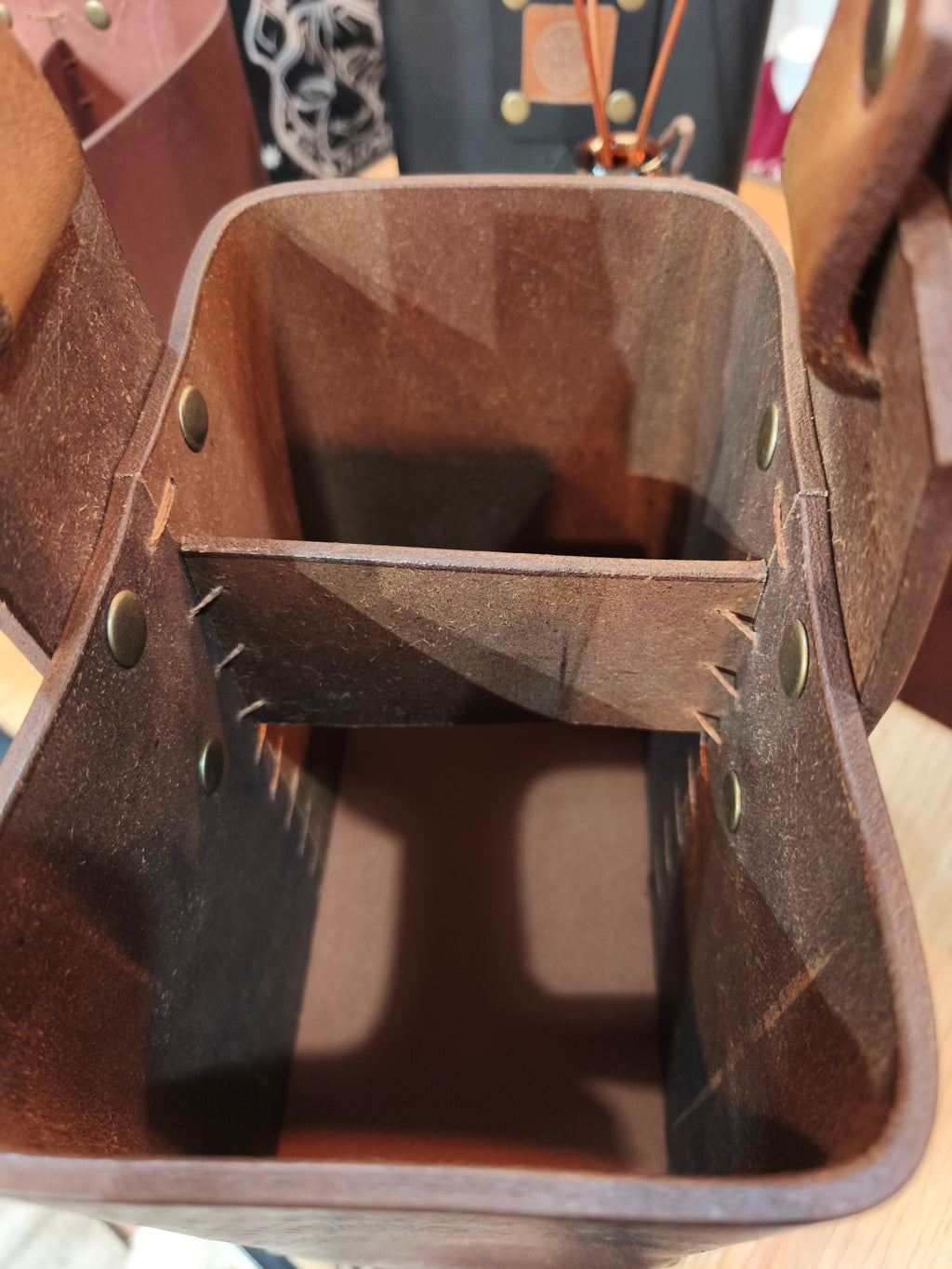 Canasta matera rectangular 100% cuero crupon.