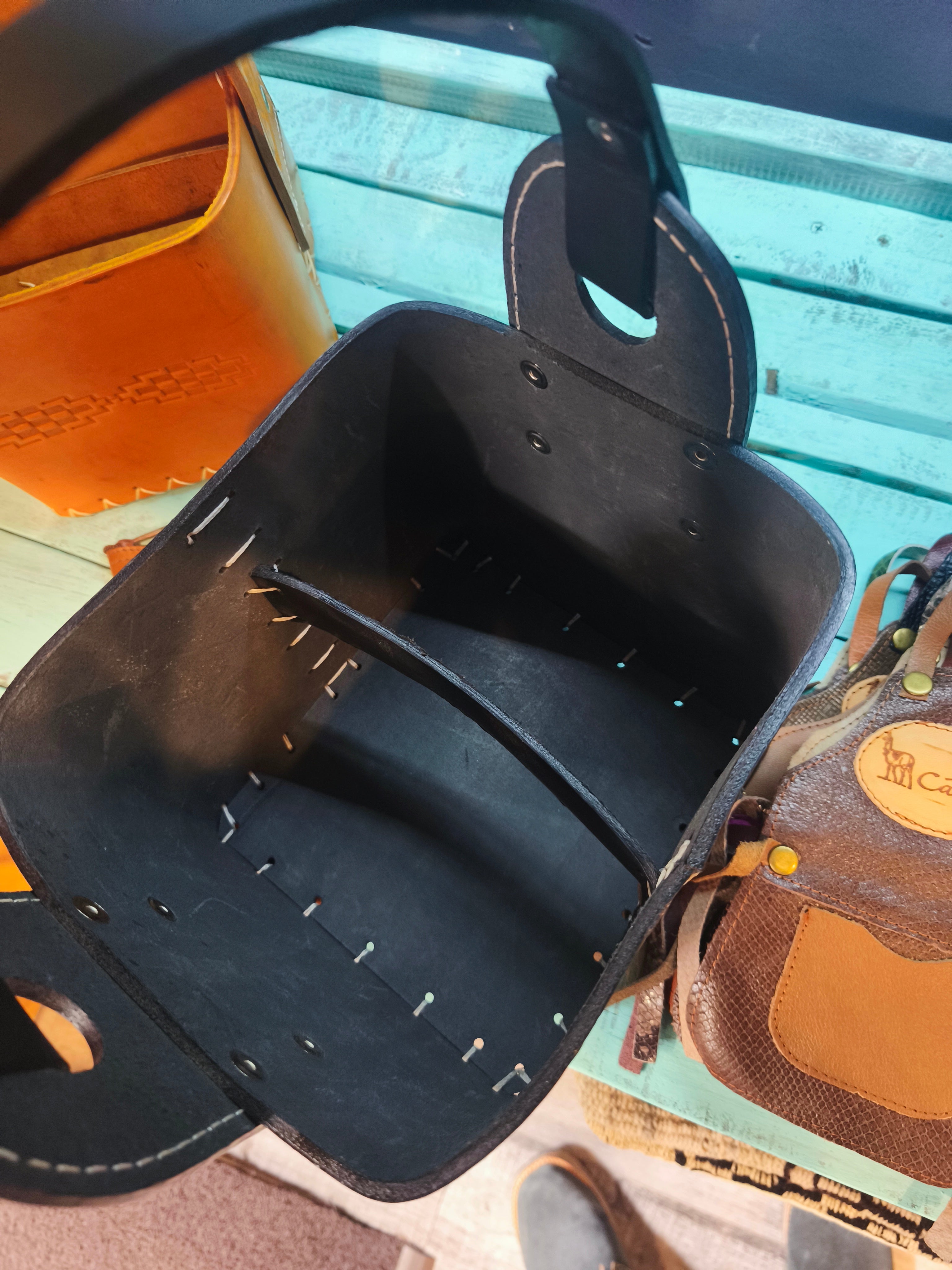 Canasto matero cuadrado 100% cuero