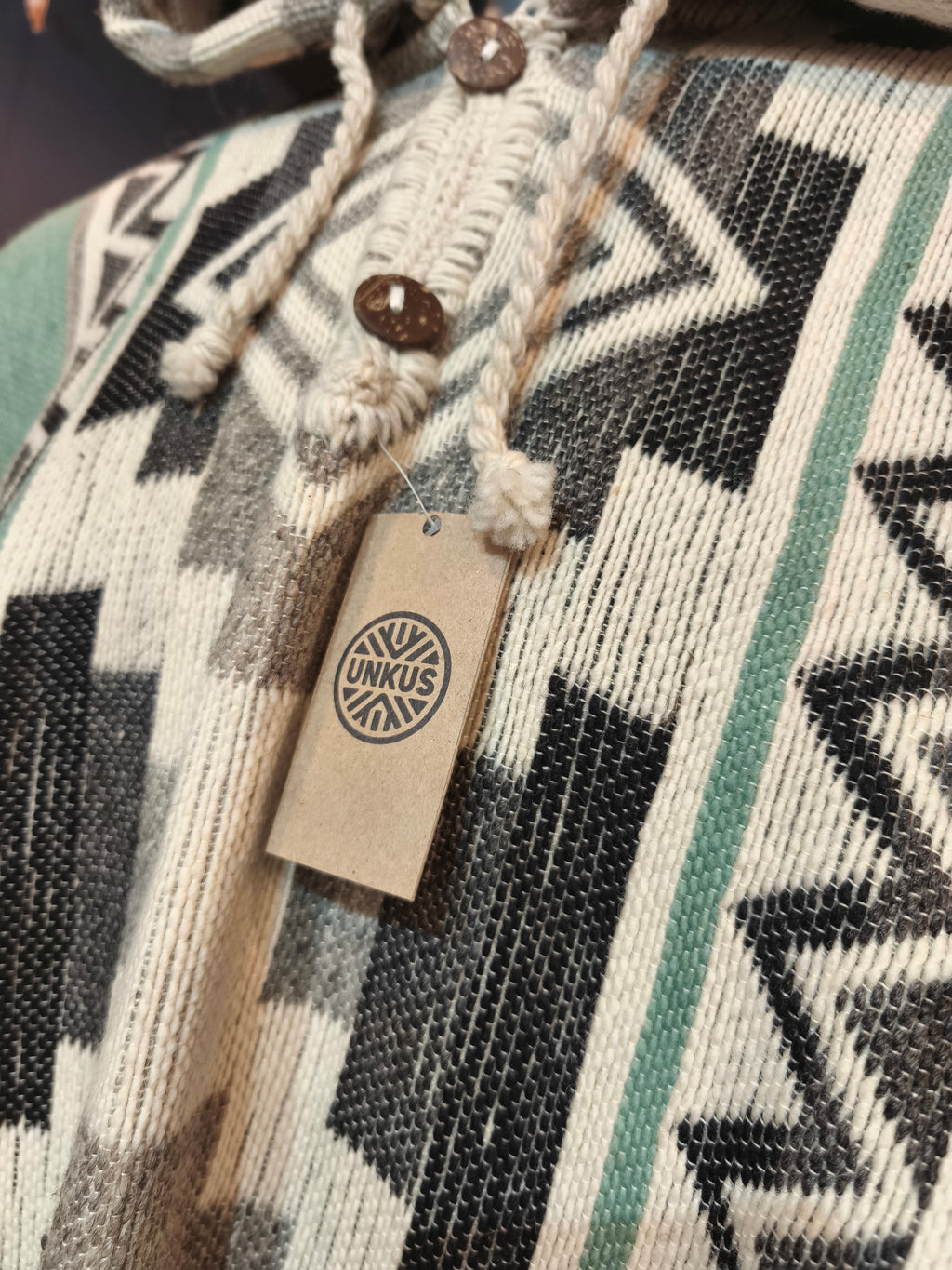 Poncho premium KARIB con capucha (varios colores)