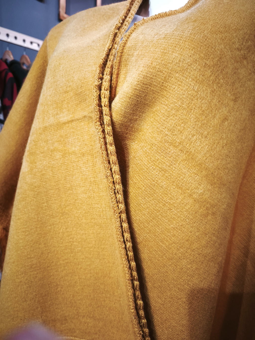 Ruana Cumbres - Amarillo Ocre