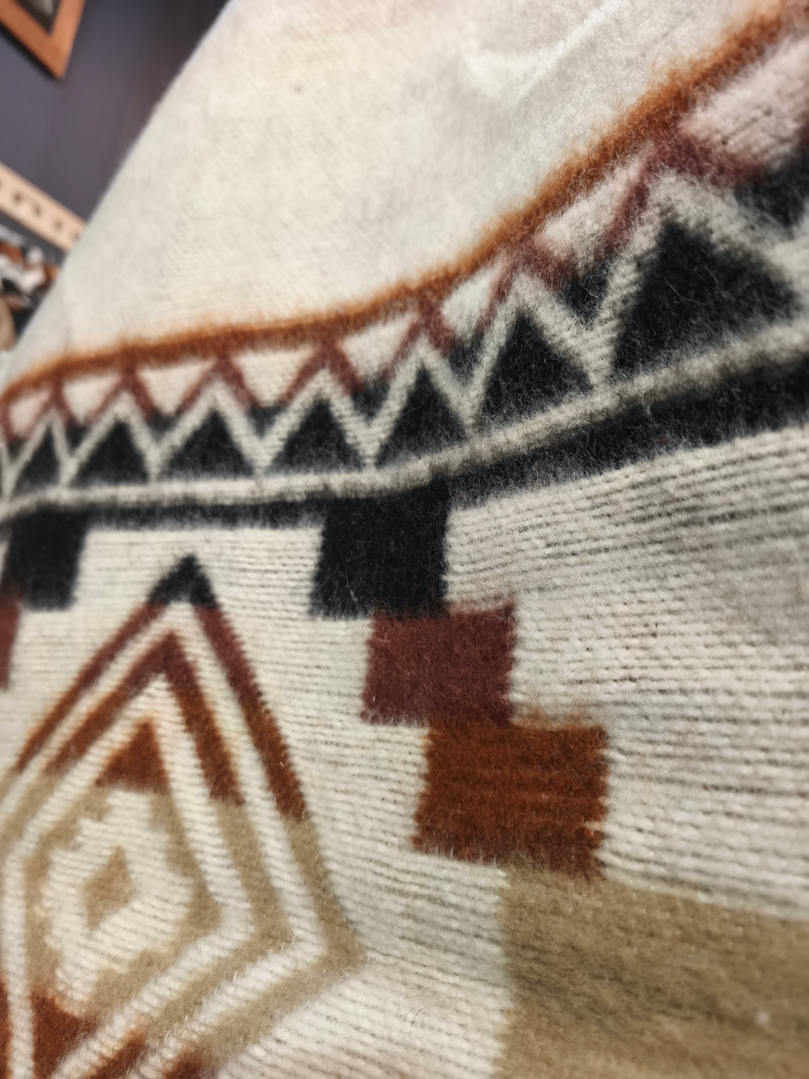 Poncho Charrúa - Colección Ancestral